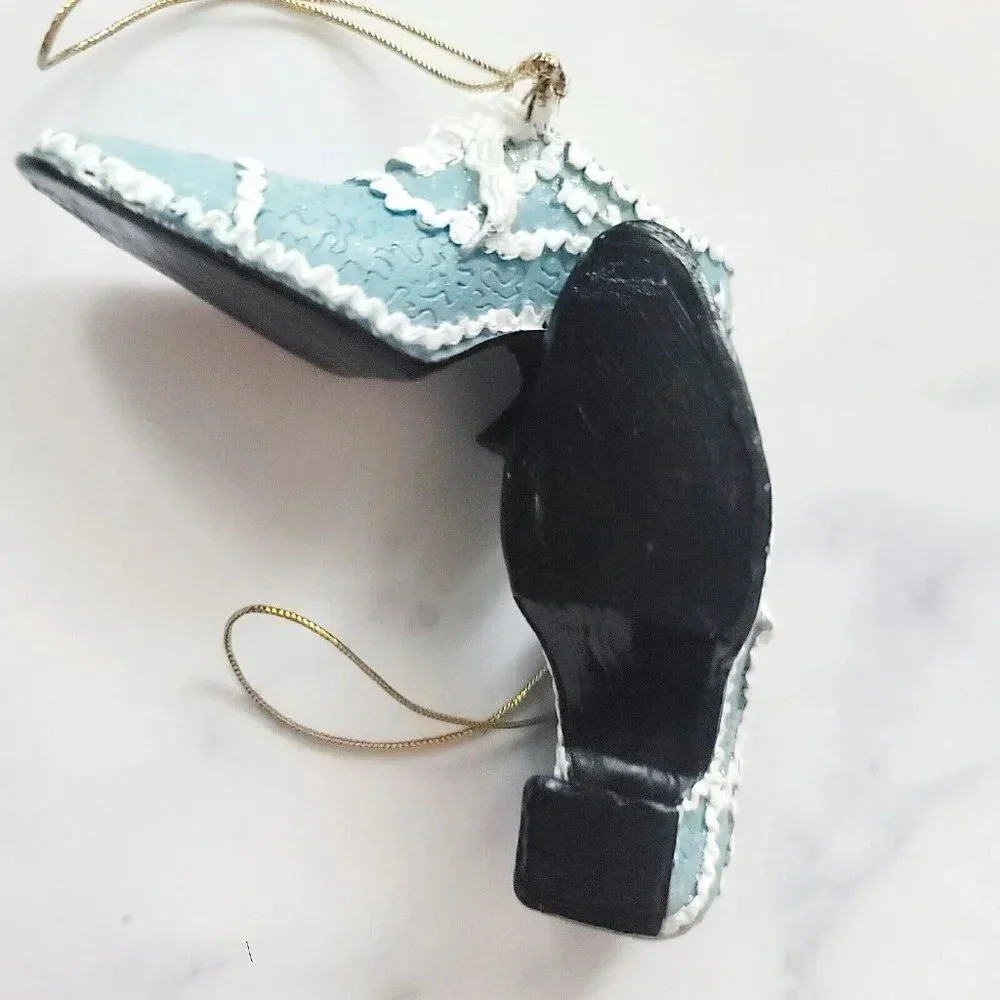 Porcelain Miniature Victorian Vintage Blue White Christmas Shoes Heels Ornaments - Picture 6 of 9